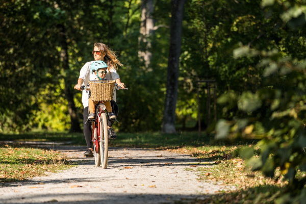 Damen Citybikes Dame mit einem Citybike